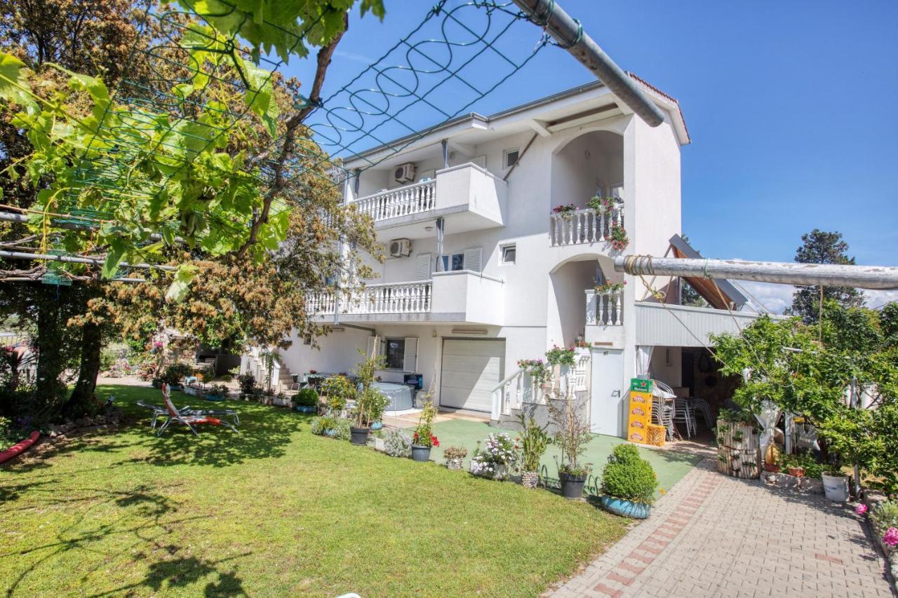 Apartments With A Parking Space Zablace, Sibenik - 4219 Exterior foto