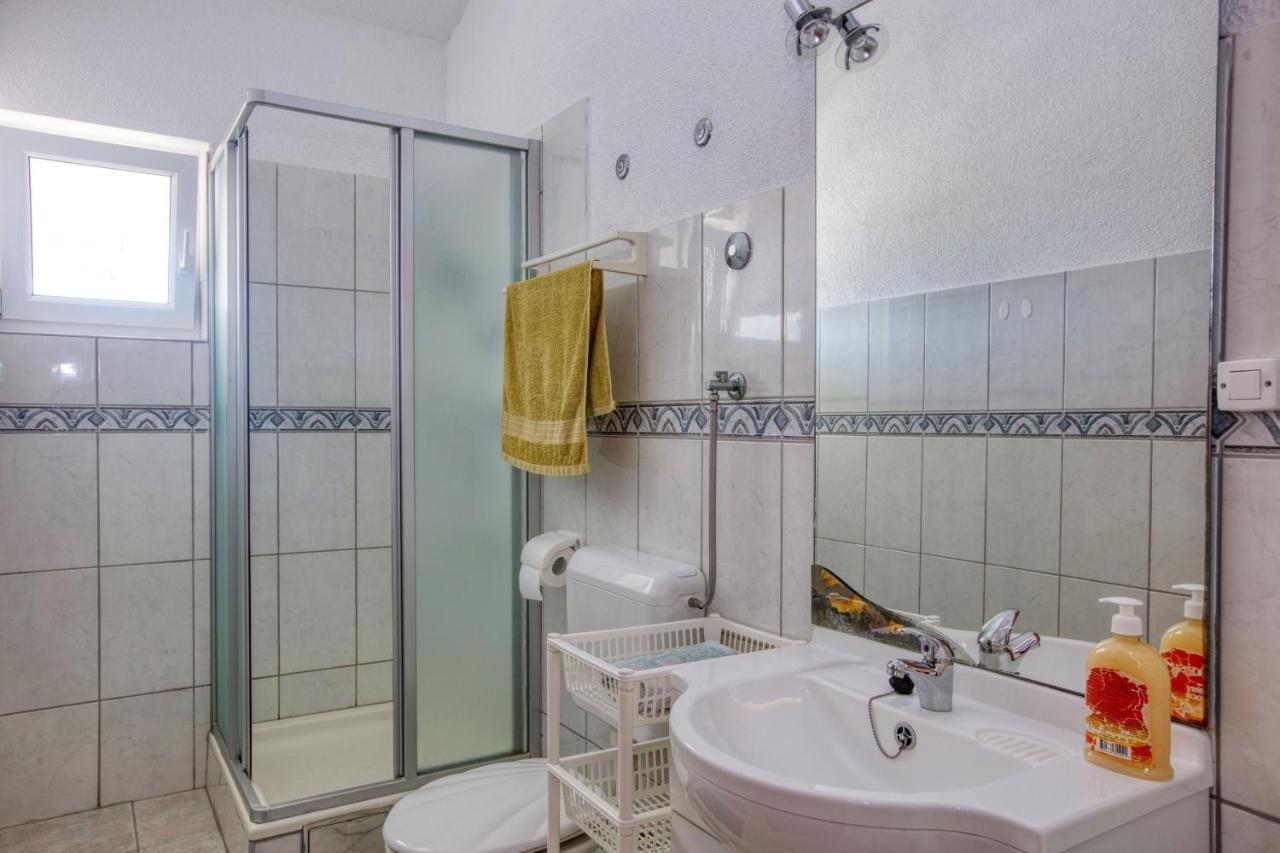 Apartments With A Parking Space Zablace, Sibenik - 4219 Exterior foto